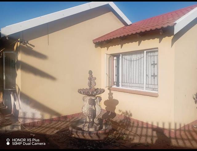 2 BEDROOM HOUSE FOR SALE IN SOSHANGUVE GG